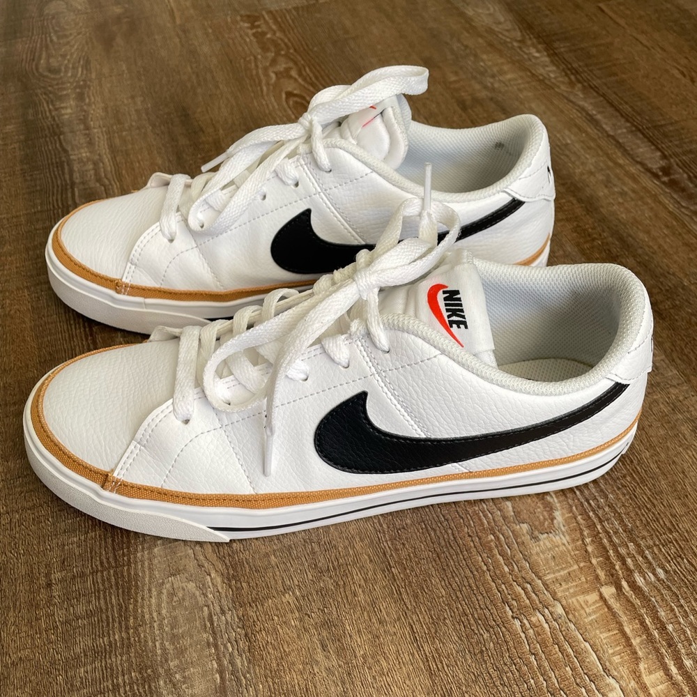 Nike Court Legacy